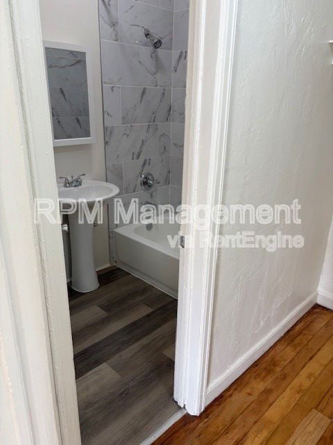 Building Photo - 1523 N Mccadden Pl