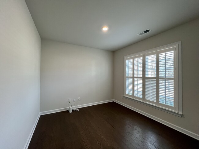 Building Photo - 25017 Westwick Ln