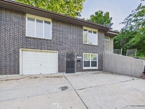 Building Photo - 7156 Woodson Rd