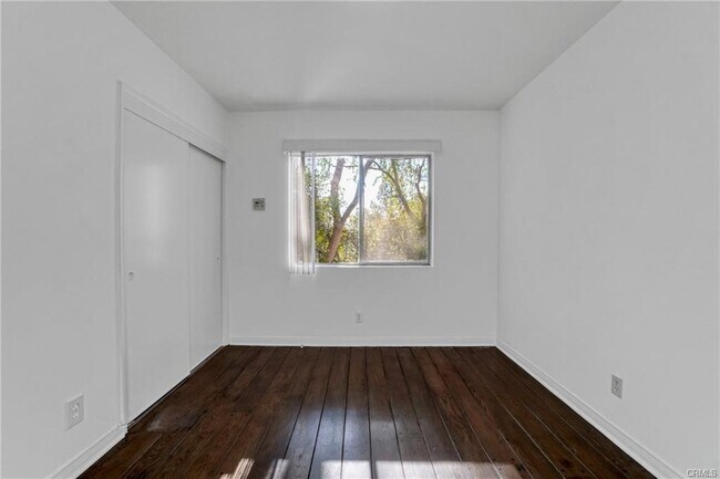 Building Photo - 16922 Oak View Dr