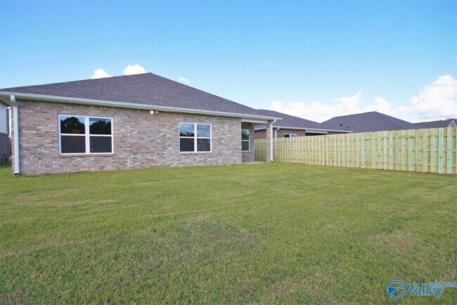 Building Photo - 104 Williams Pointe Boulevard SW