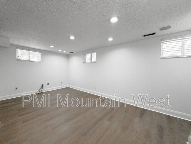 Building Photo - 3324 S 1100 E