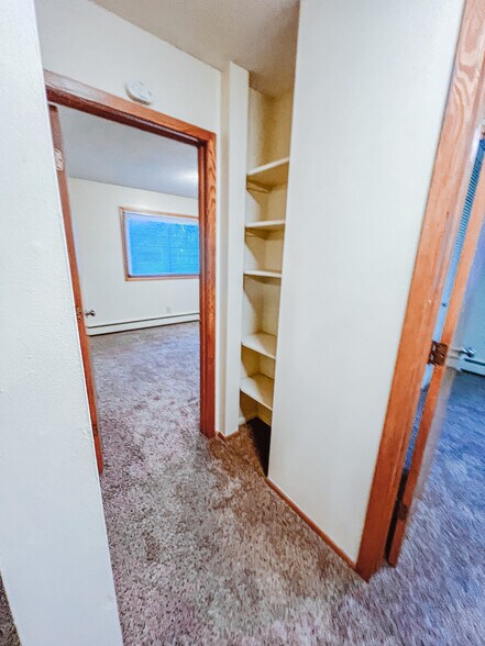 Building Photo - 401 SE 10th St