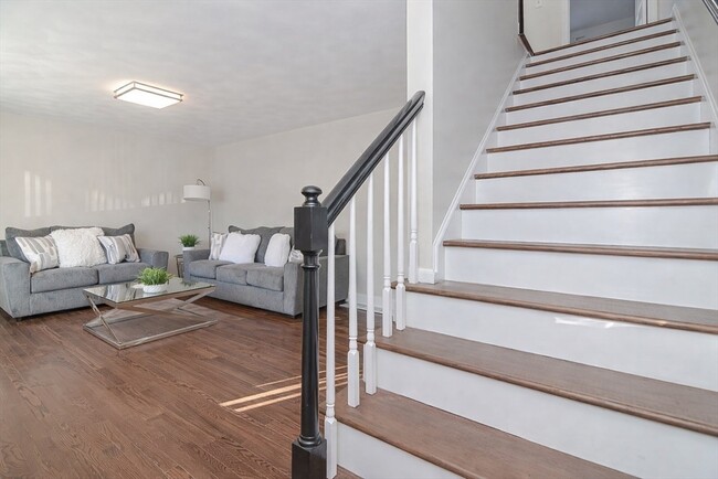 Building Photo - 80 Broadway