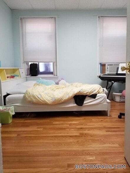 Building Photo - 15 Aberdeen St