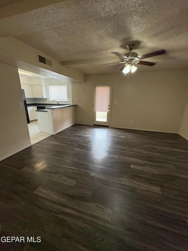 Building Photo - 12625 Tierra Tigre Ave