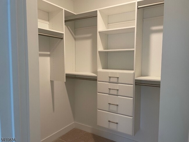 Building Photo - 71 Veterans Wy