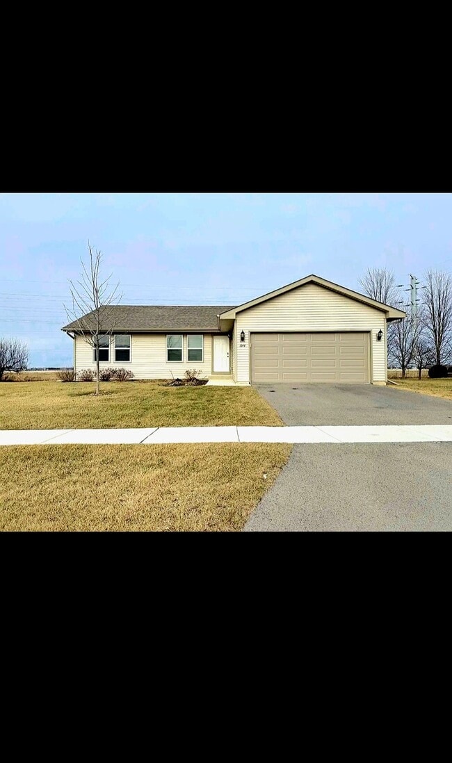 Building Photo - 1044 Witbeck Dr