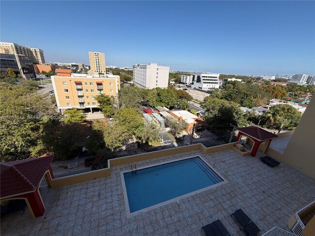 Building Photo - 215 SW 42nd Ave