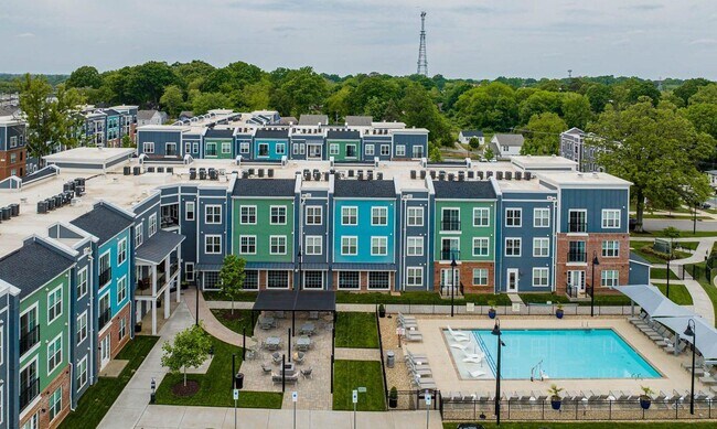 Building Photo - 340 W 25th St