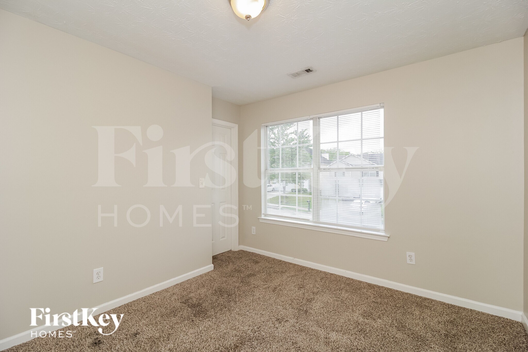 Building Photo - 1555 Keystone Dr