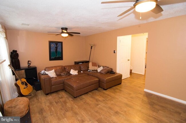 Building Photo - 6618 Birchleigh Way