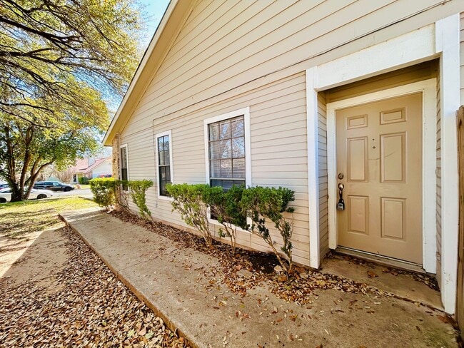 Building Photo - 9304 Kempler Dr