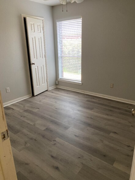 Building Photo - 6430 Bosley Ln