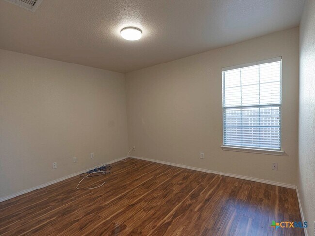 Building Photo - 424 Copper Hill Dr