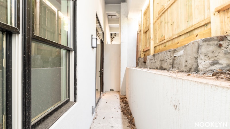 Building Photo - 255 18th St