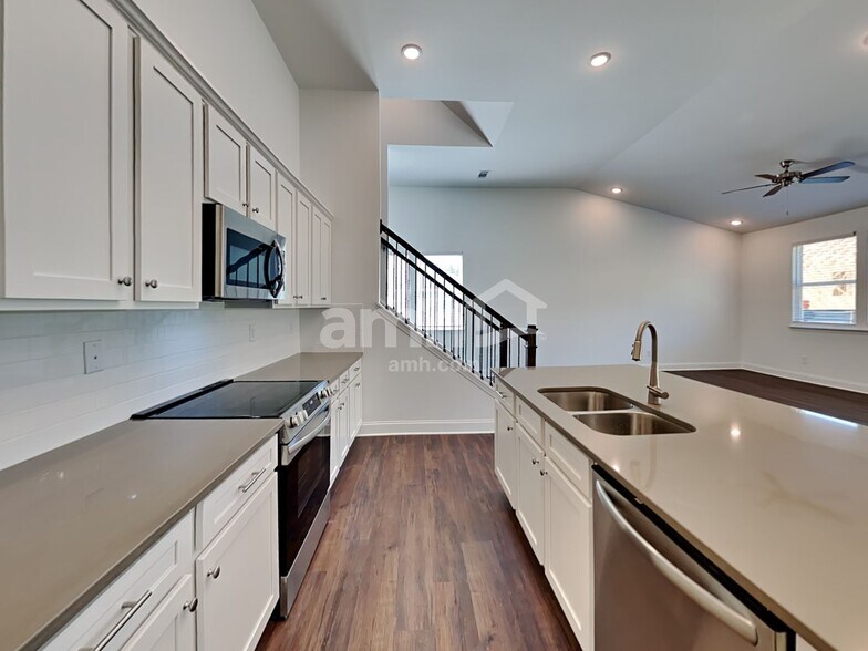 Building Photo - 2110 Twisted Creek Ln