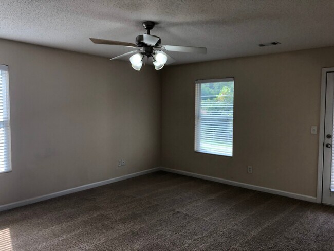 Building Photo - BRIDGEWATER HOME! PRE-LEASING FOR AUGUST 6, 2026!