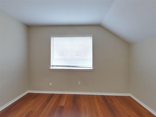 Building Photo - 7719 Trophy Pl Dr