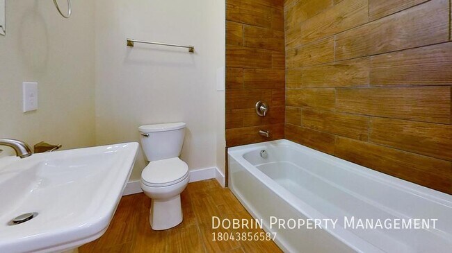 Building Photo - 505 W Marshall St