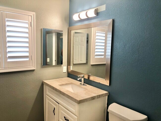 Building Photo - 68180 Calle Azteca