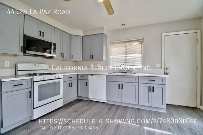 Building Photo - 44528 La Paz Rd