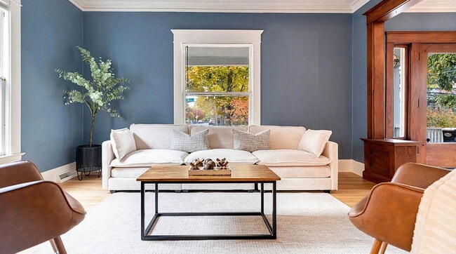 Building Photo - 240 Calkins Ave SE