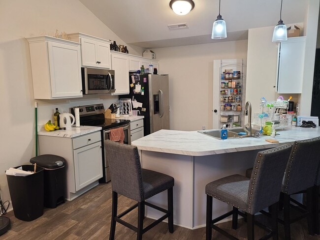 Building Photo - 3 Bedroom 2 Bath Home with Bonus - Osprey ...