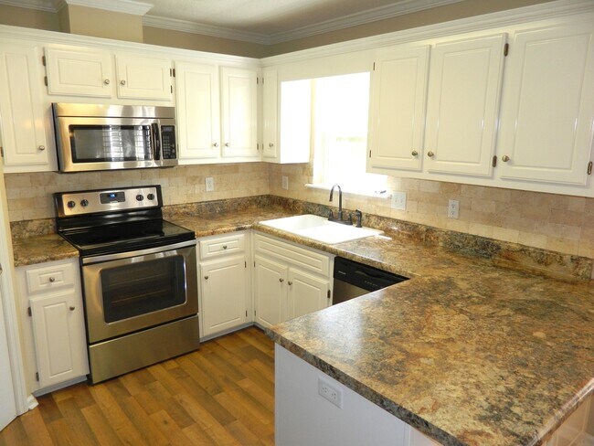 Building Photo - 789 Osprey Ln