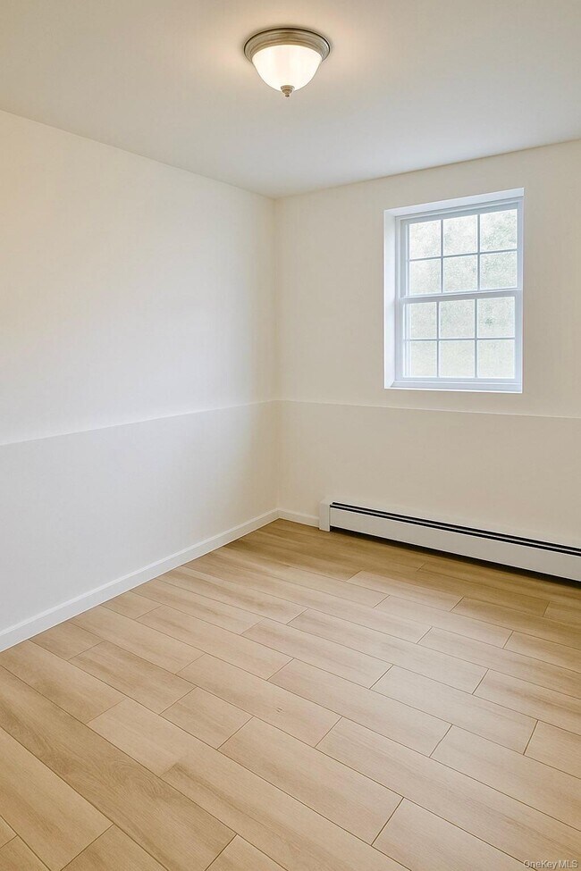 Building Photo - 18 Penny Ln