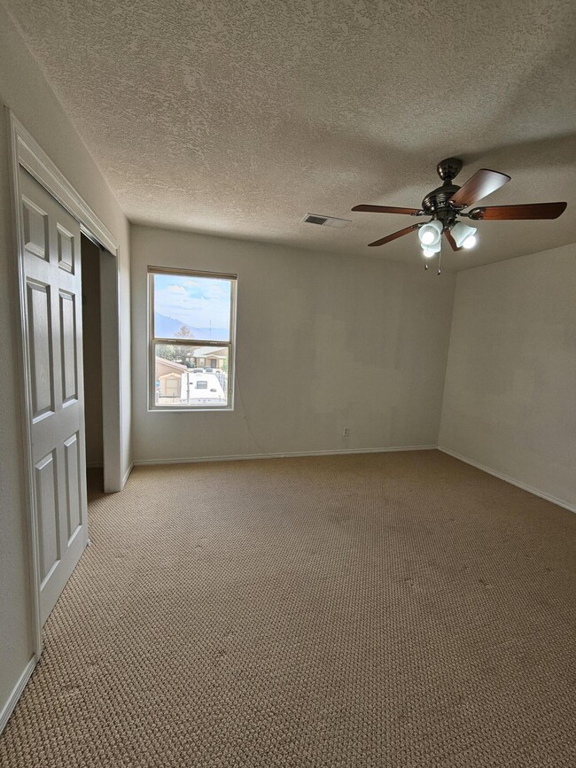 Building Photo - 5052 Westfield Dr NE