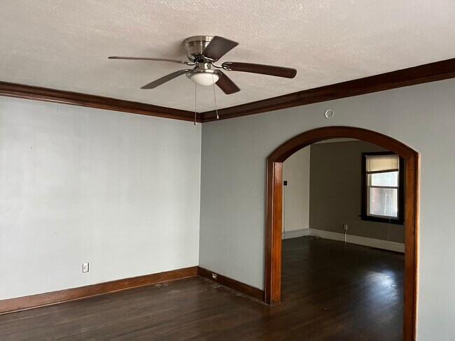 Dining room - 791 w exchange st