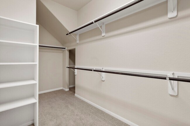 Building Photo - 314 Trillium Dr