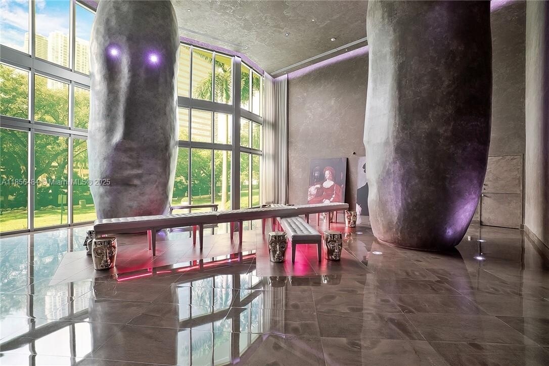 Building Photo - 475 Brickell Ave