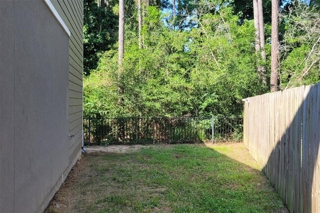 Building Photo - 132 Artesian Way