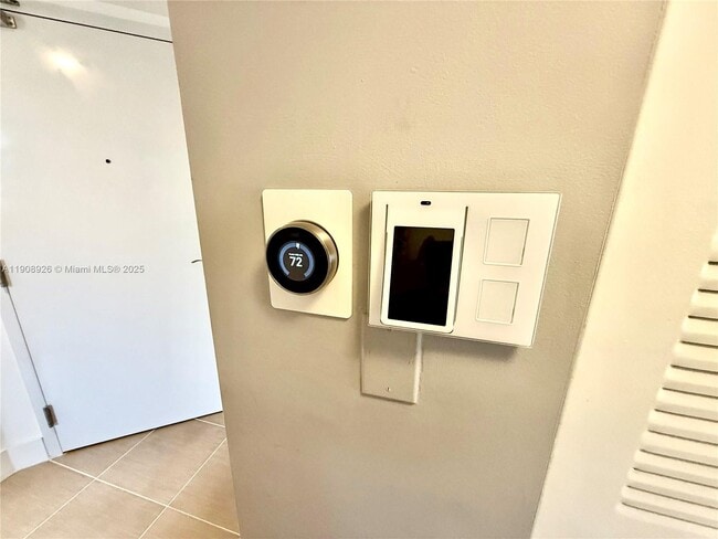 Building Photo - 498 SW 2nd St