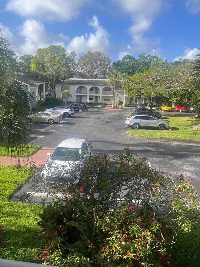 Building Photo - 2614 Nassau Bend