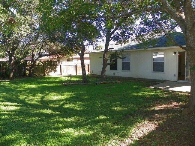 Building Photo - Welcome to this charming Centex home locat...