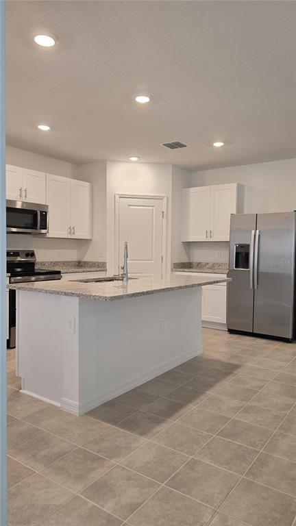 Building Photo - 4759 Cloister St