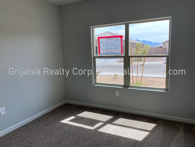 Building Photo - Newer 4 BR Home in Sahuarita for Rent **MO...