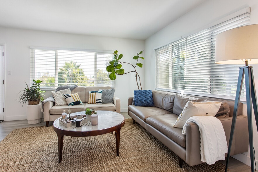 Living Room - 1724 Rotary Dr