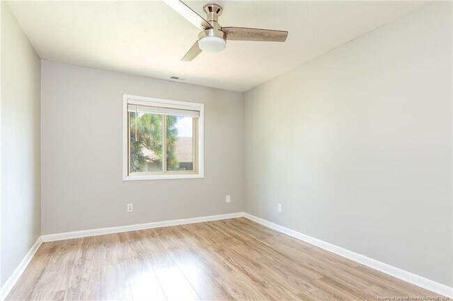 Building Photo - 1128 Southwood Dr