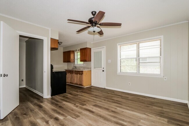 Building Photo - 5120 Breckenwood Dr
