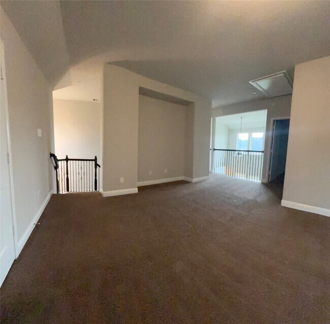 Building Photo - 14915 Gyrfalcon Fork