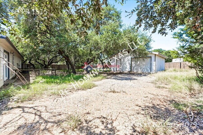 Building Photo - 560 Private Rd 1515