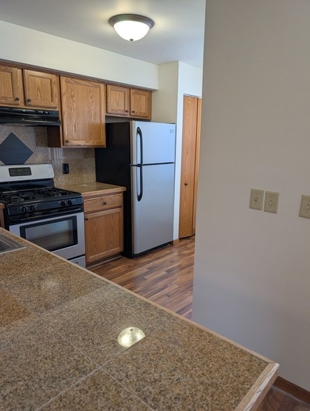 Building Photo - 709 Burgess Dr