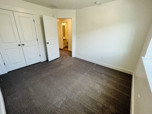 Building Photo - 909 N 1190 E