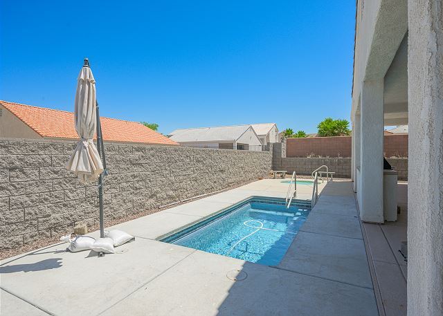 Building Photo - 2459 N Ridge Ave