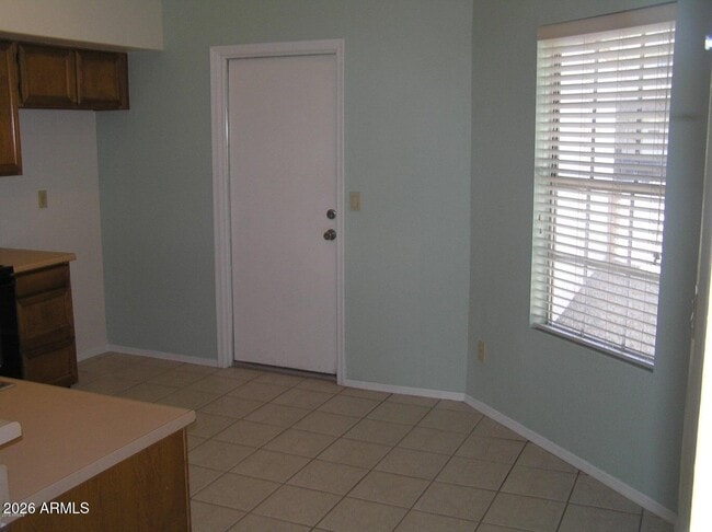 Building Photo - 15025 N 60th Dr