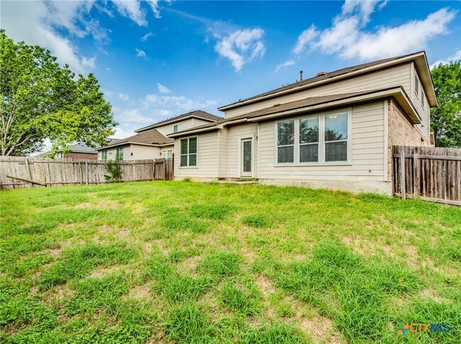 Building Photo - 209 Buckingham Dr
